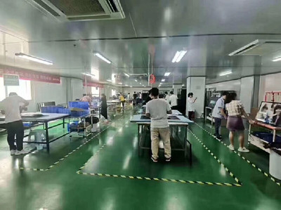 福永2000平精裝無塵廠房出租，地鐵口主道旁，即租即用